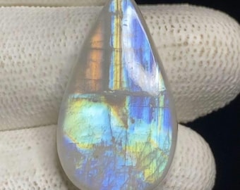 Natürlicher Regenbogen Mondstein Cabochon Form Birne loser Edelstein Größe 29x16x6 mm Gewicht 24 Karat ca