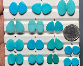 Paar natürlicher Arizona-Türkis-Cabochons in bester Qualität, ideal für die Ohrringherstellung. Lose Edelsteine ​​für die Schmuckherstellung. CODE 2449