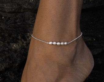 Fotlänk i sterlingsilverpärla: Elegant armband med vita rispärlor
