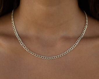 Collar de cadena doble trenzada de plata de ley: joyería elegante para el día a día.