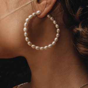 White Rice Pearl Earrings, Dainty Hoop Women's Silver Earrings, Everyday Minimalist Earrings for Her, Elegant Bridal Handmade Pearl Earrings image 1