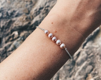 Pink pearl bracelet | Simple pearl bracelet | Delicate pearl bracelet | Chain pearl bracelet | Christmas gift | Black Friday Sale