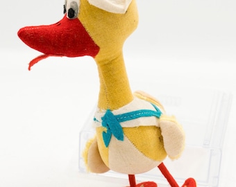 Pato marinero de peluche vintage de los años 40 y 50, fabricado en Japón, color amarillo, naranja y blanco.