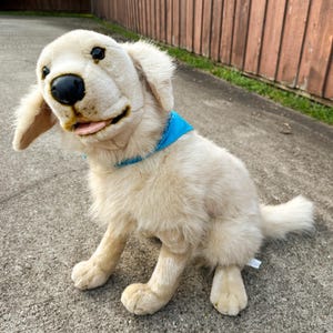 E&J クラシック 20インチ 座ったゴールデンレトリバーの子犬のぬいぐるみ 本物そっくり