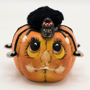 Vintage 1980s Anthropomorphic 4&quot; Pumpkin with Fuzzy Spider on Top Ceramic Halloween Tabletop Decoration Dana&#39;s Mold