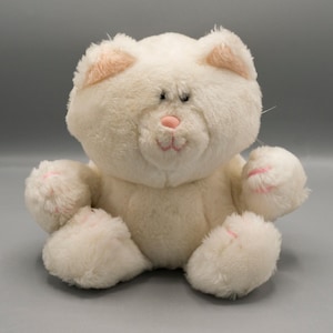 Vintage 1984 Dakin 9” White Kitty Cat Kitten Plush Stuffed Animal Soft Toy