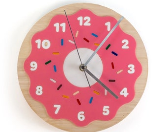 Horloge de cuisine en forme de beignet