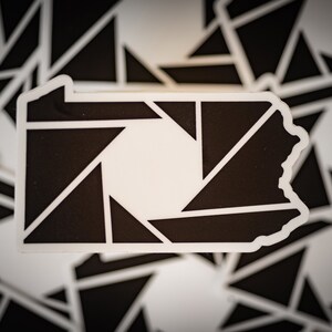 Pennsylvania Photographer Vinyl Sticker – Aperture Design for Photography Enthusiasts