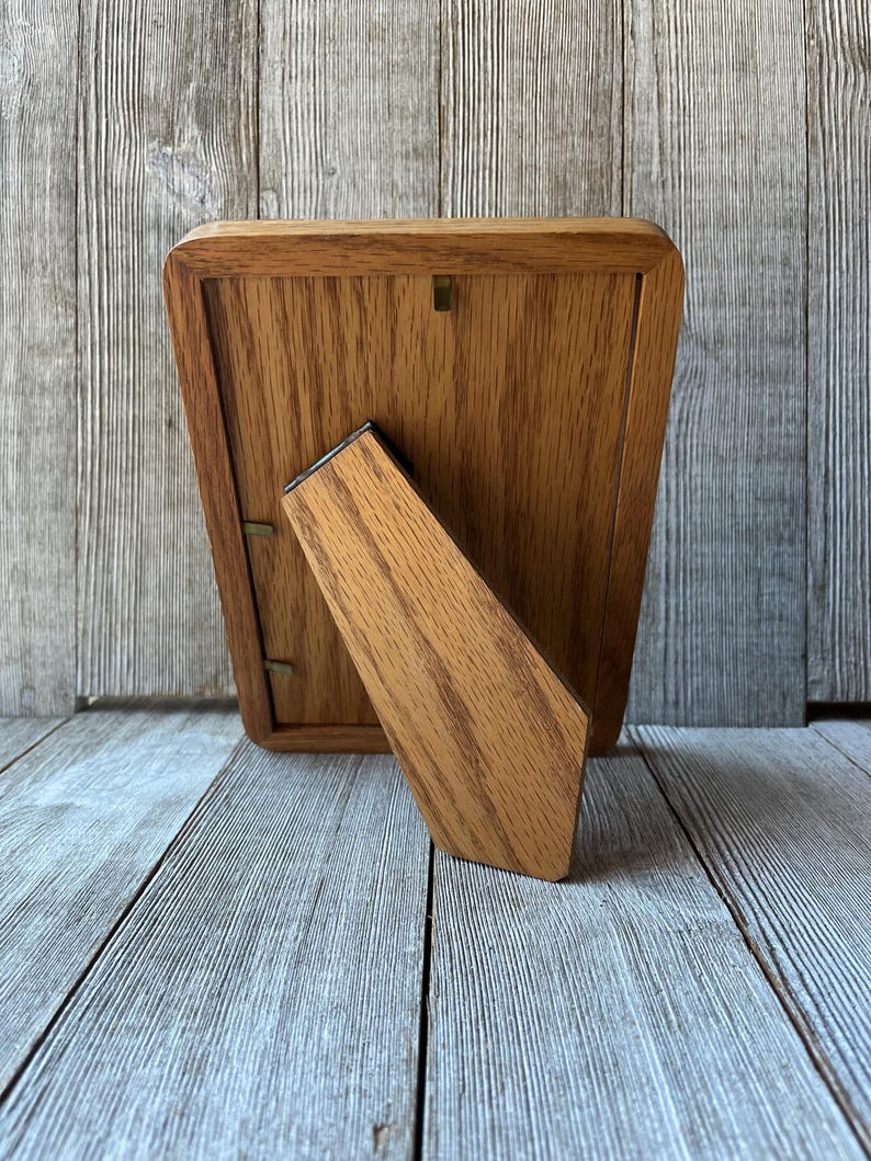 Vintage 5 x 7 Solid Oak Wood Frame with Rounded Corners image 4