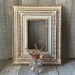 4 x 6 White Distressed Wood Frame