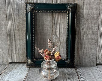Vintage 5 x 7 Green and Gold Plastic Resin Frame with Ornate Corners