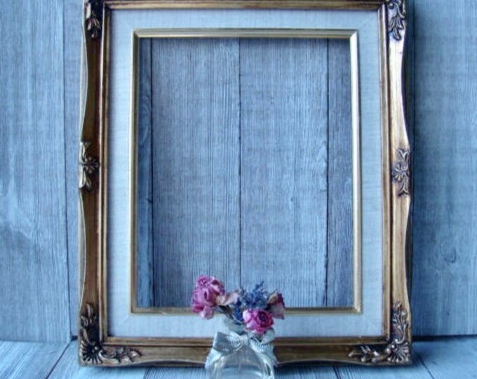 Vintage Ornate 8 X 10 Gold Wood and Linen Frame Etsy