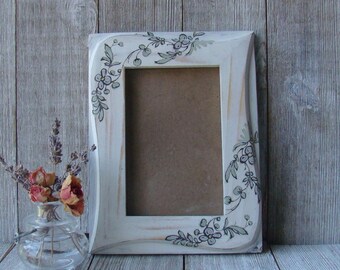 Hand Painted 4 X 6 White Wood Frame With IOD Fairytale Floral