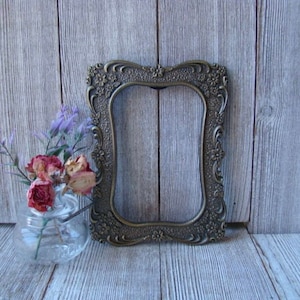 Ornate 3 1/2 x 5  Light Bronze Floral Frame