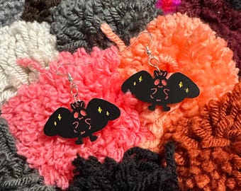 Oorbel Mothman | acryl lichtgewicht cryptid accessoires alternatieve sieraden