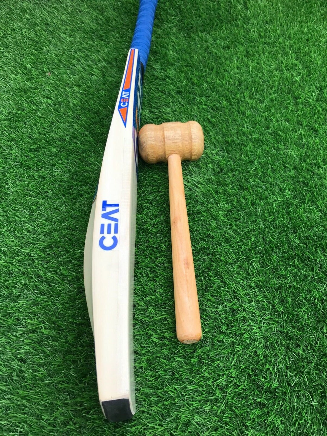 English Willow Cricket Bat Grade-1 Big Thick Edge Wooden Hammer CEAT ...
