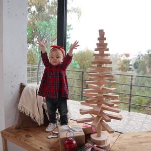 Wood Christmas Tree Tabletop Decor, Mini Xmas Gift Tree, Tall Wooden Tree, Pallet Holiday Decor