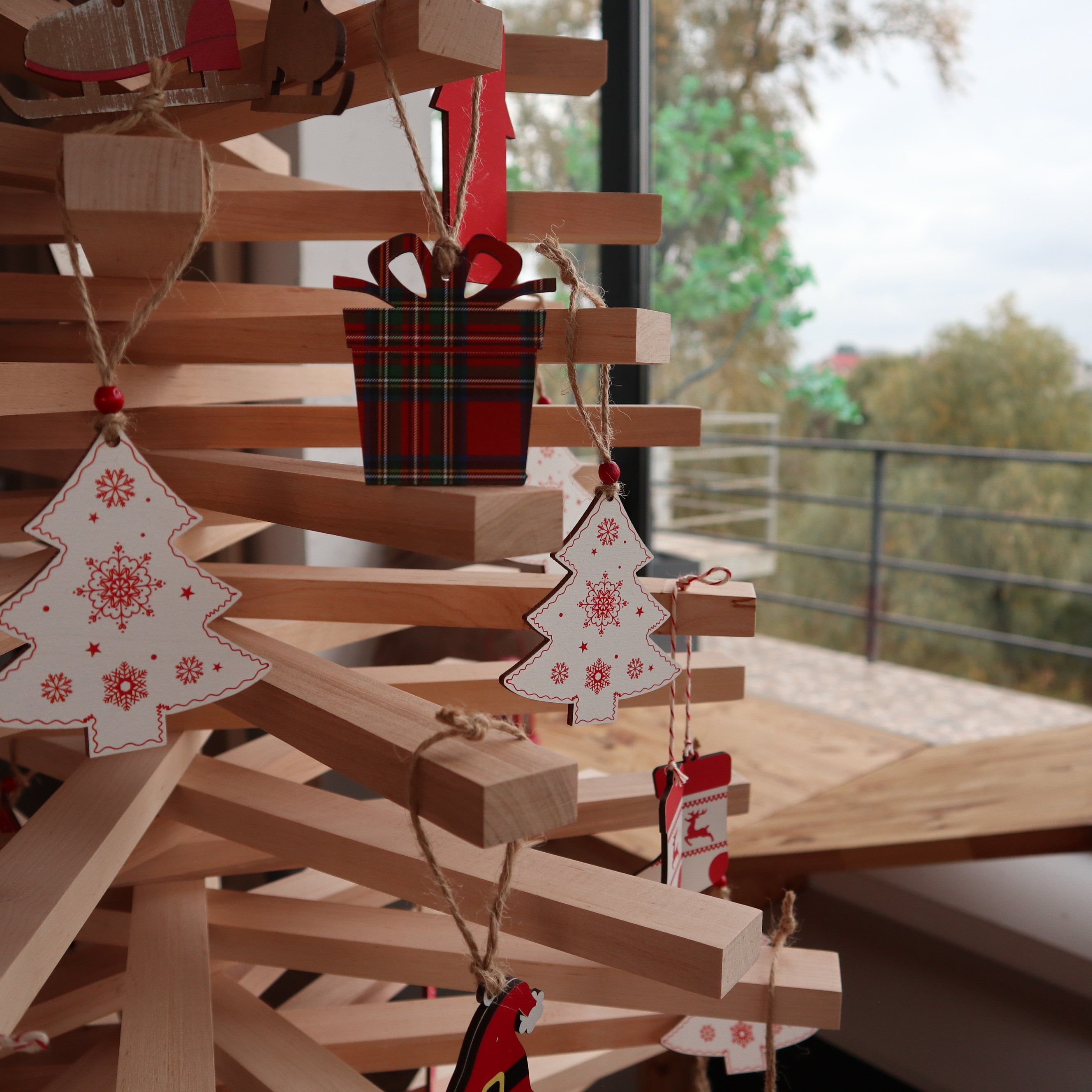 Christmas Tree Wood, 35.4-94.5 in (90-240cm), Wooden Small