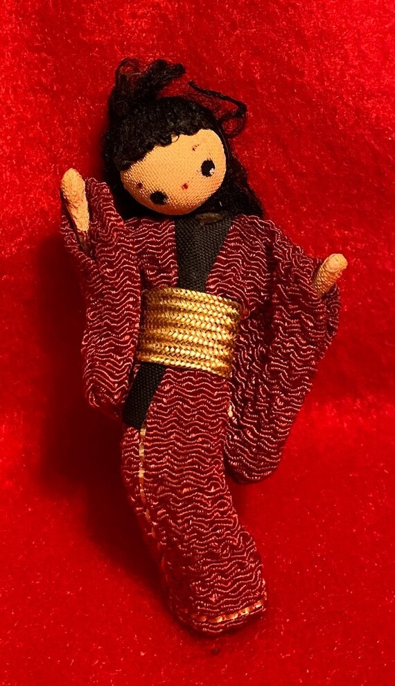 Very Rare Vintage Japanese Petite Brooch Prior to