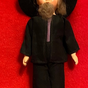 Vintage Miniature Amish Male & Female Dolls. Prior to 1960. Both for the One Price.