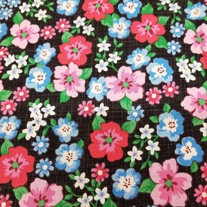Mini Floral Black/Pink, Fabric, 100% Cotton, Quilter&#39;s Cotton, by-the-yard and Fat Quarter Increments Available, Floral, Daisy