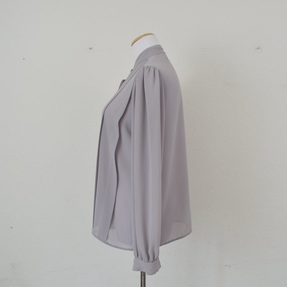 Vintage 80s Gray Polyester Semi-Sheer Pleated Blo… - image 3