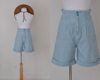 Vintage 1990s Micro Striped Pleated High Waisted Bermuda Shorts | 30 waist