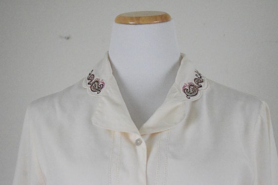 Vintage 80's Paisley Embroidered Cream Blouse - image 6