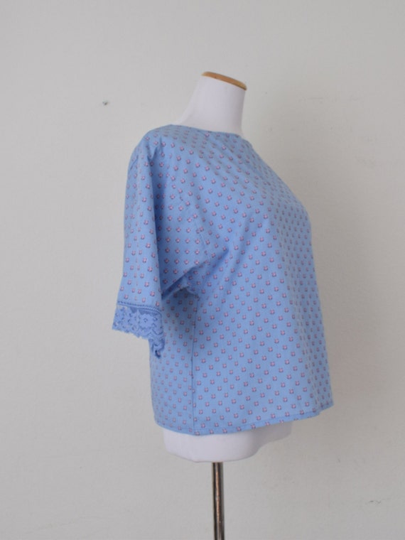 Vintage 80s Blue/White Batwing 3/4 Sleeves Blouse - image 3
