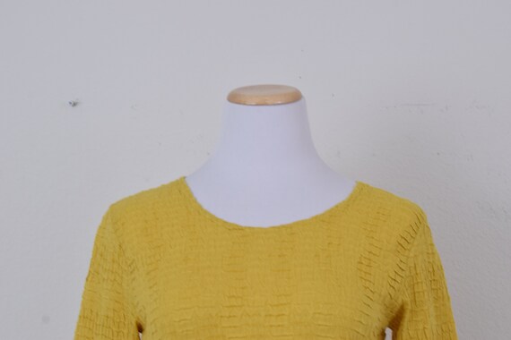 Vintage 90s Golden Yellow Polyester Scoop Neck sh… - image 8