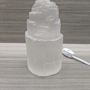 Selenite Lamp image 2