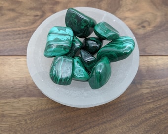 Polished stone Malachite, rolled stone malachite, malachite tumbled stone