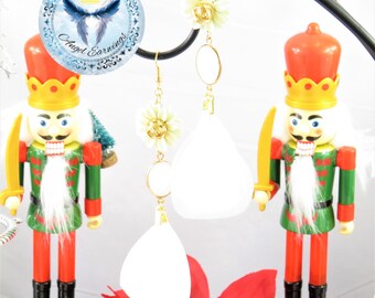 Hello Winter - Feather Earrings - Beads - Flower Charm - 14K Gold - Hypoallergenic