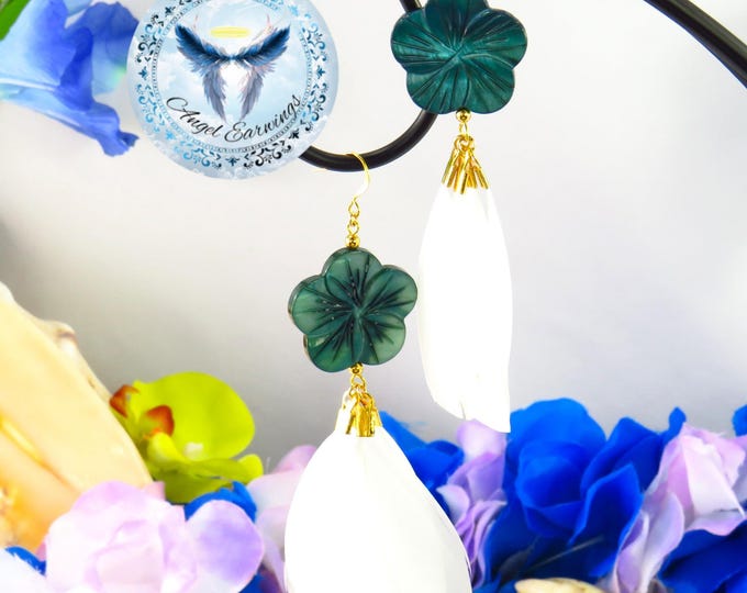 Bask in the Sun – Feather Earrings – Shell Earrings – Mother of Pearl – Gold-Plated – White Feathers - Hypoallergenic