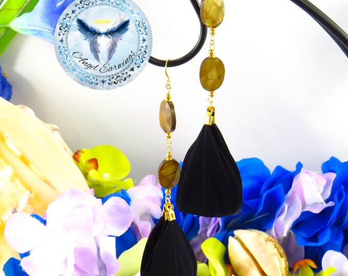 Sunbathing – Feather Earrings – Shell Earrings – Mother of Pearl – Black Feathers – Gold-Plated - Hypoallergenic