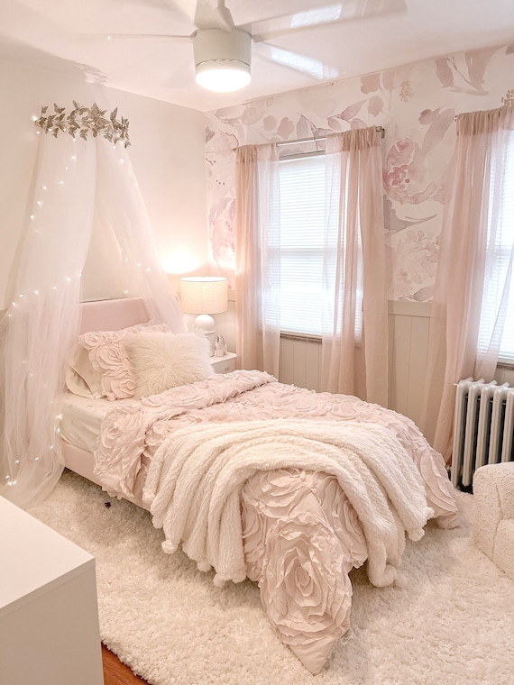 Benjamin Moore Pink Bliss Paint Color Schemes  Grey baby room, Baby girl  bedroom, Girl bedroom decor