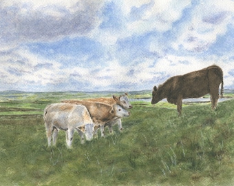 Puede incluir: Pintura a la acuarela de un paisaje rural con varias vacas pastando en un prado verde bajo un cielo nublado. Las vacas son de varios tonos de marrón y blanco. La obra de arte evoca una sensación de tranquilidad.