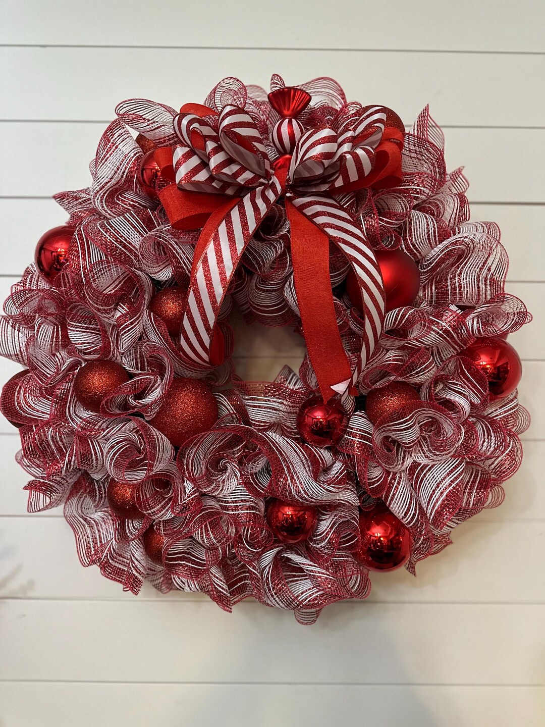 Peppermint Christmas Wreath, Red and White Candy Cane Decor, Ornaments ...
