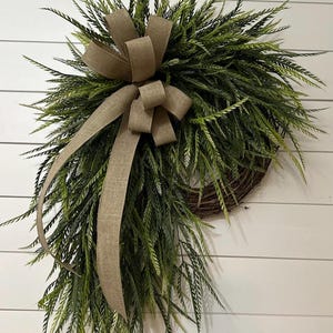 Corona de puerta de entrada con vegetación durante todo el año, mini corona en cascada, puerta doble con espejo, corona de helecho con cuentas, decoración de pared para uso diario.