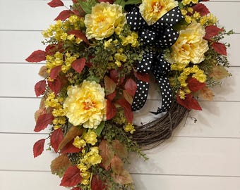 Summer button fern wreath, cascade grapevine with yellow flowers, wall hanging decor with peonies and beaded fern