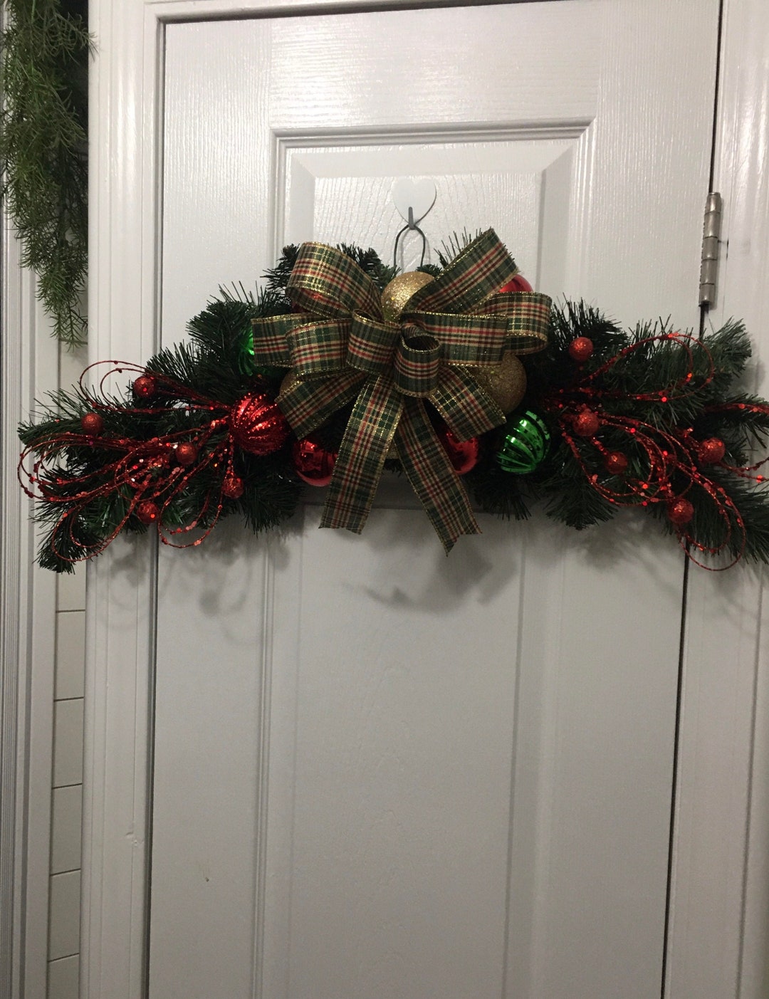 Christmas Swag, Wall Swag With Ornaments, Horizontal Ornament Swag