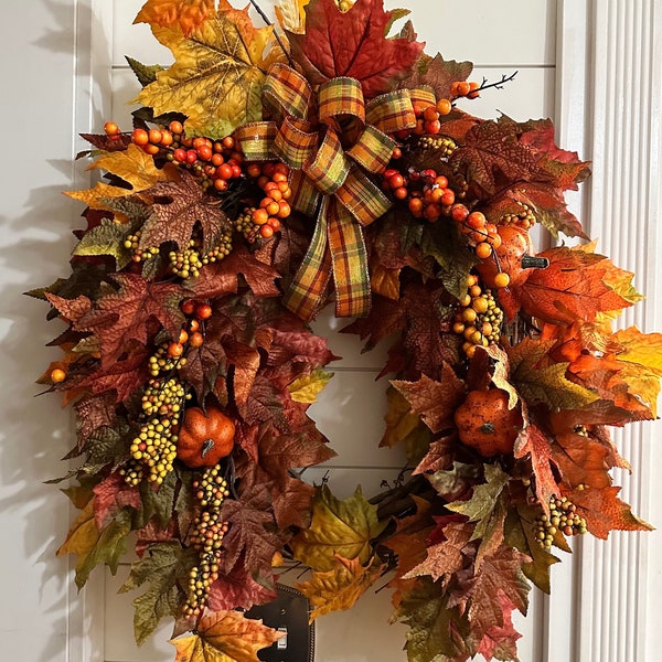 Fall Maple Leaves Wreath with pumpkins, Front door wreath for Autumn, Oval wreath with berries, Pumpkin wreath for Thanksgiving