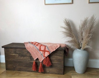 Rustic Style Shoe Storage Bench With Hinged Lid / Hallway Bench / Storage / Reclaimed Scaffold Bench / Blanket Box / Toy Storage/ Bedroom