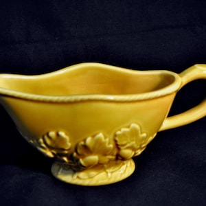 GoldEarthenware Gravy Boat - Bordallo Pinheiro L - Portugal (Gold)