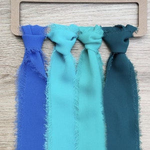Blauwgroen turkooiskleurig - handgescheurd chiffon lint met gerafelde rand - 38/50 mm - bruiloft/boeket