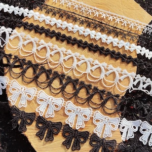 Schleifenmuster Spitzenbesatz in Schwarz oder Weiß- Schüttware -Zum Nähen, Puppenbau, Scrapbooking, Brautschmuck