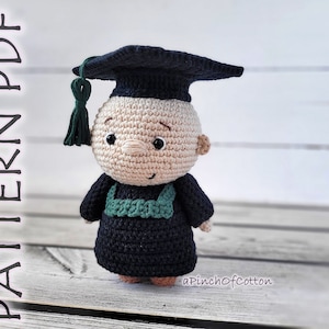 Patrón de crochet Charlie el Graduado, graduado en crochet, patrón de crochet amigurumi graduado PDF