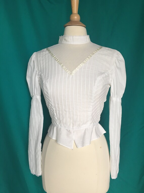 Vintage 80’s White Victorian Blouse w/ Leg-O-Mutto