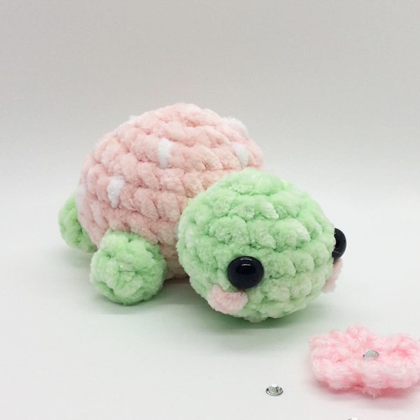 tortue aux fraises, tortue au crochet, ami de bureau mignon au crochet, cadeaux mignons, cadeaux au crochet, jolie peluche, cadeau personnalisé, jolie décoration de chambre