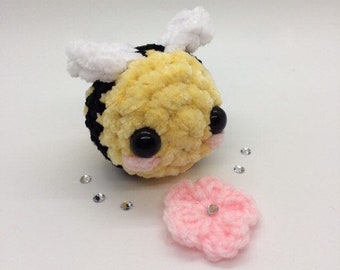 bee plush, crochet bee, cute bumblebee, cute desk friend, cute keychain, cute gifts, crochet gifts, cute plushies, cute bee, cute decor
